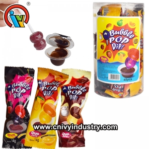 sucette de bonbons assortis avec confiture de chocolat