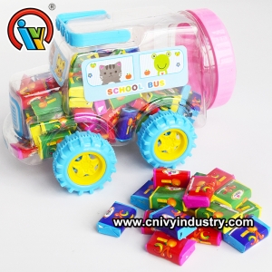 Pot de voiture bubble gum avec tatouage
