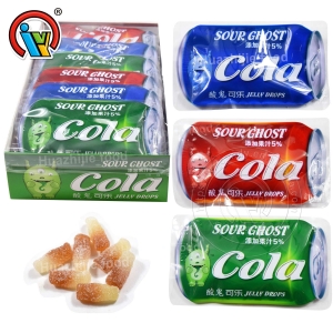 Bonbon gommeux au cola à l'intérieur du sac de cola