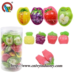 Bonbons gélifiés en forme de fruits avec de la confiture